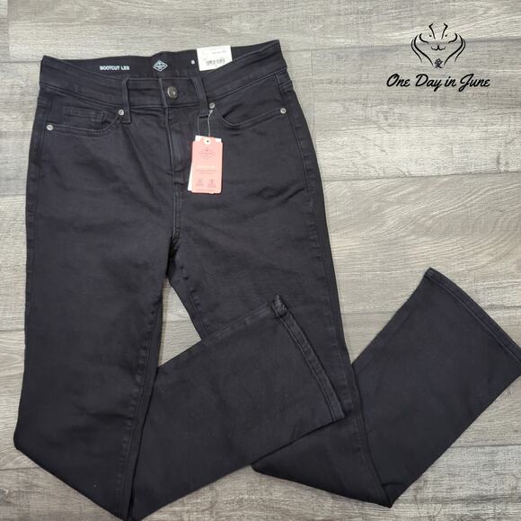 St. John's Bay Mid Rise Bootcut Leg Jeans Size 8 - Picture 1 of 6